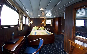 antarctic_dream_cabin