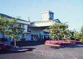 Hawthorn_Suites