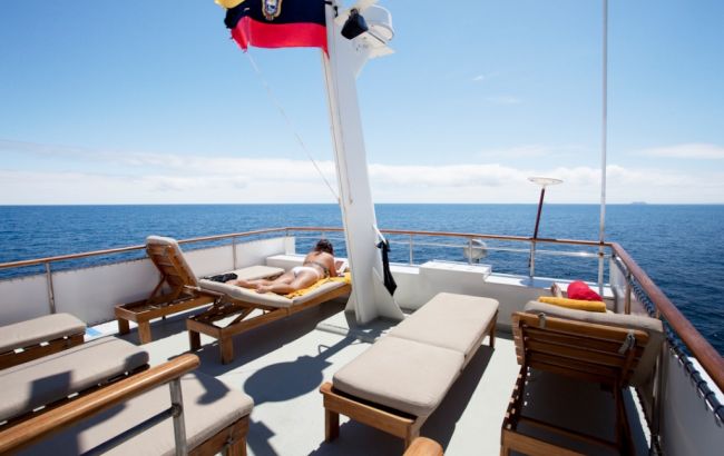 Grace-Top-Sun-Deck
